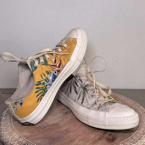 Converse Chuck 70 Renew Low Top Recycled Hawaiian Shirts Two Sided Size 7‎ M 9W - Picture 2 of 12
